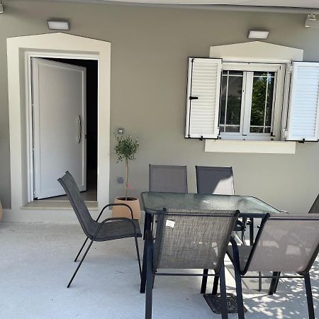 House Adelais Villa Klismata Bagian luar foto